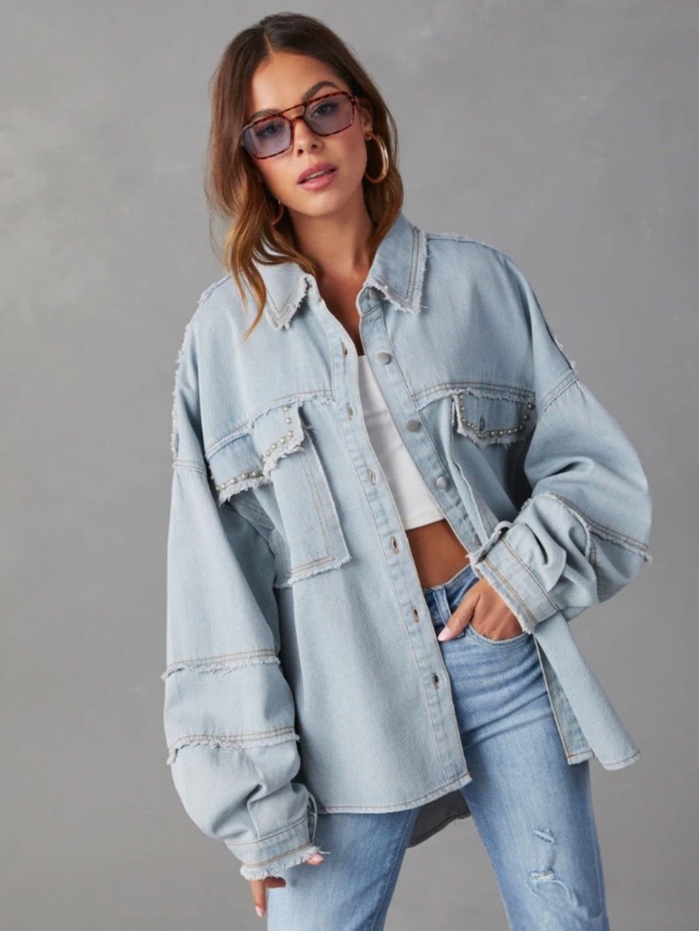 VICI - POL - Dolly Cotton Frayed Denim Shacket Light Wash